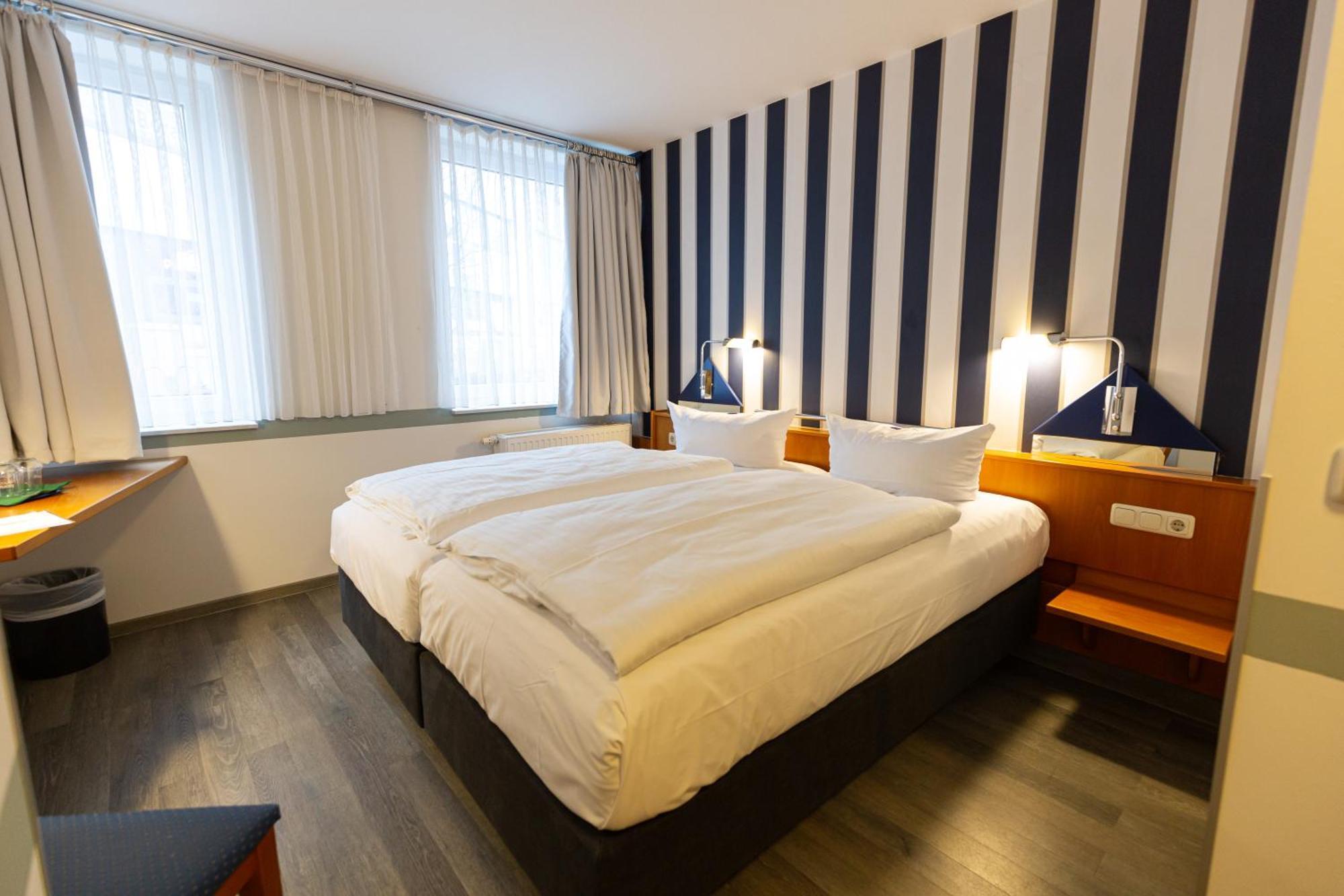 Hotel Dh Vec, Sehr Beliebtes & Leckeres Fruehstueck, Self-check-in